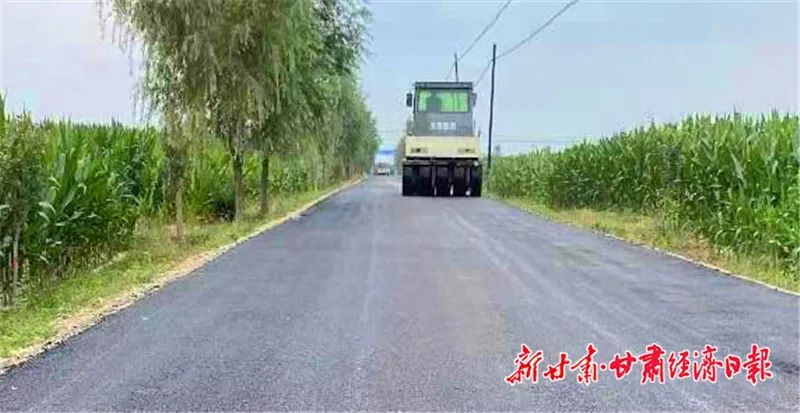 新甘肃·甘肃经济日报 | 平凉市：公路养护维修百日攻坚行动，确保农村道路安全畅通